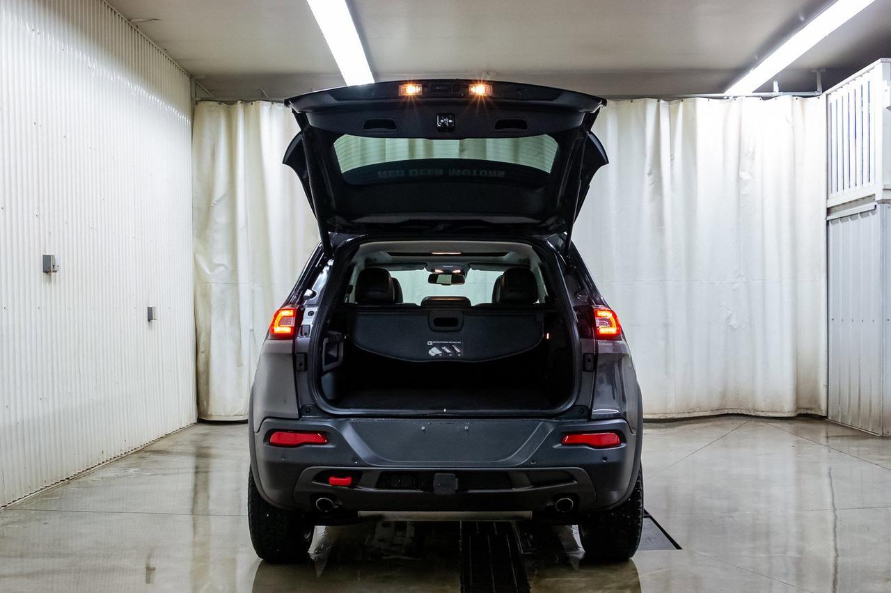 2016 Jeep Cherokee 4x4 Trailhawk Leather Roof Nav Red Deer AB