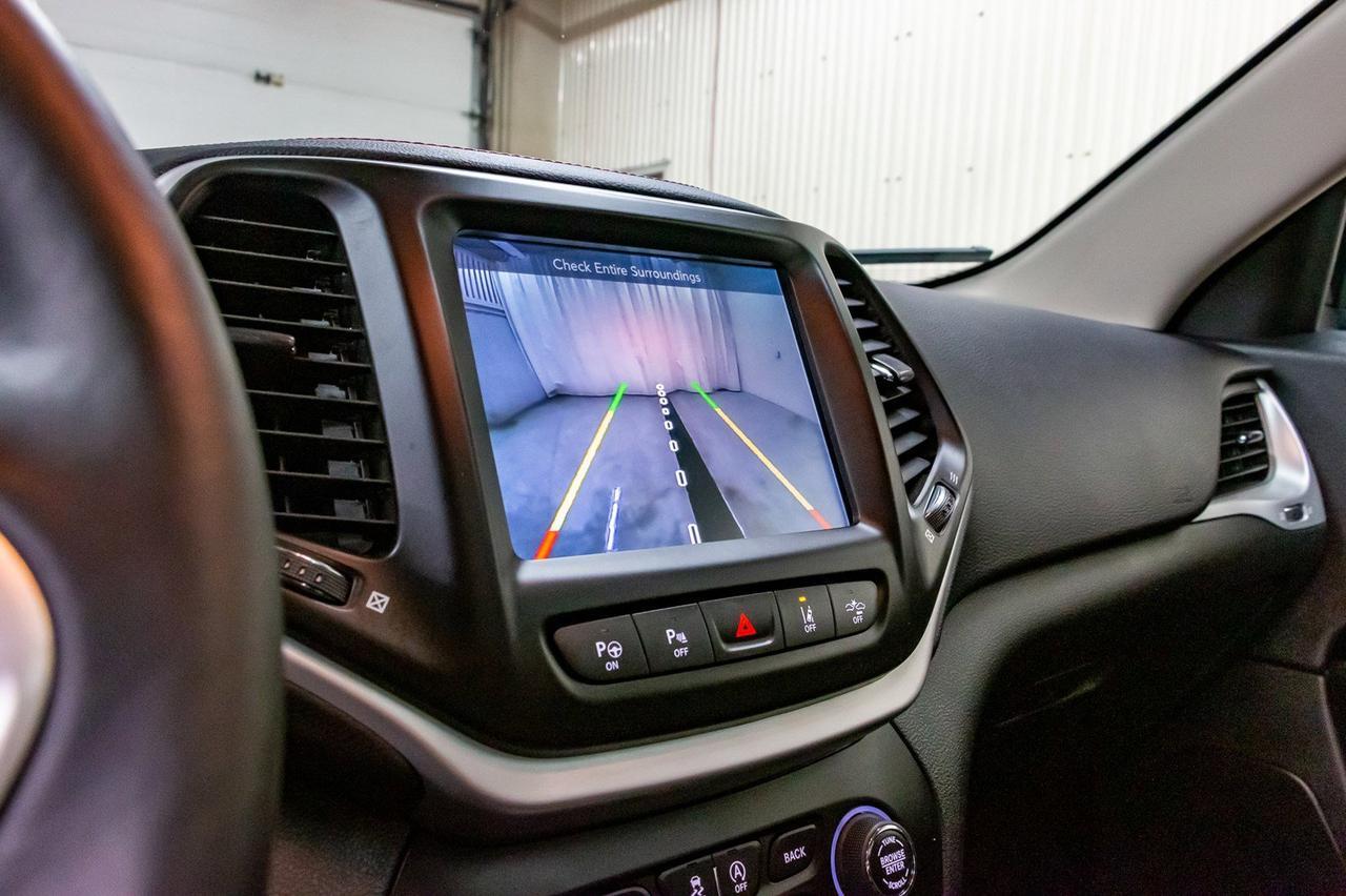 2016 Jeep Cherokee 4x4 Trailhawk Leather Roof Nav Red Deer AB