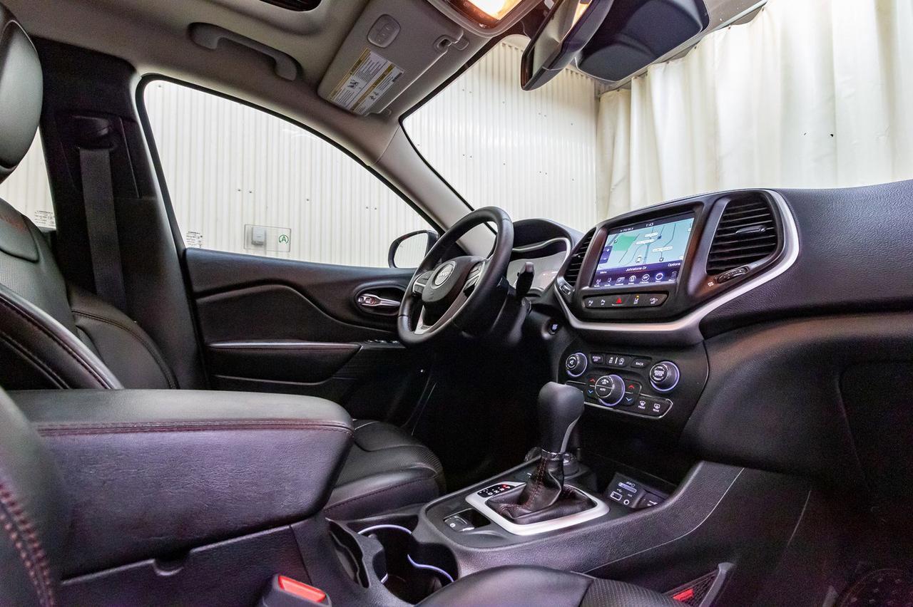 2016 Jeep Cherokee 4x4 Trailhawk Leather Roof Nav Red Deer AB
