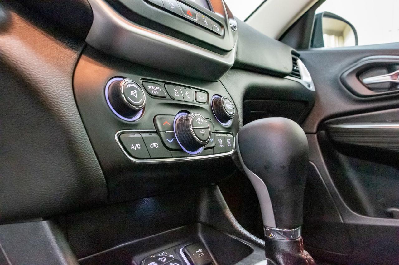 2016 Jeep Cherokee 4x4 Trailhawk Leather Roof Nav Red Deer AB