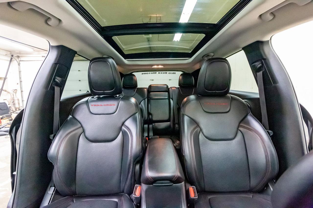 2016 Jeep Cherokee 4x4 Trailhawk Leather Roof Nav Red Deer AB