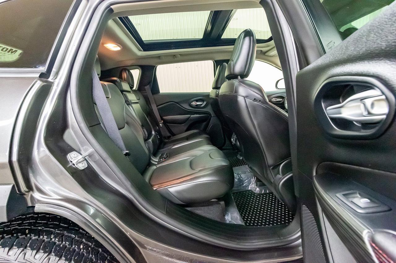 2016 Jeep Cherokee 4x4 Trailhawk Leather Roof Nav Red Deer AB