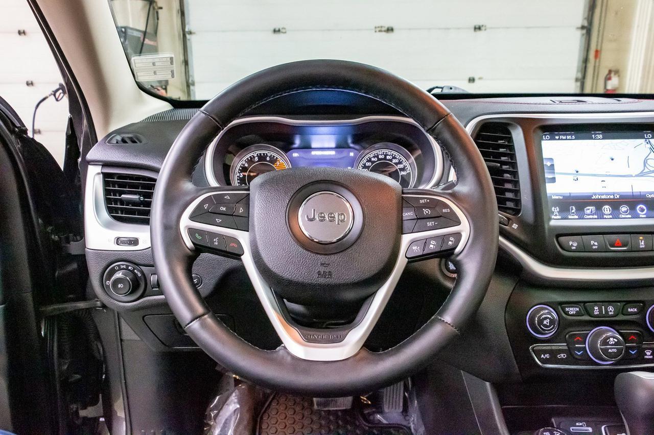 2016 Jeep Cherokee 4x4 Trailhawk Leather Roof Nav Red Deer AB