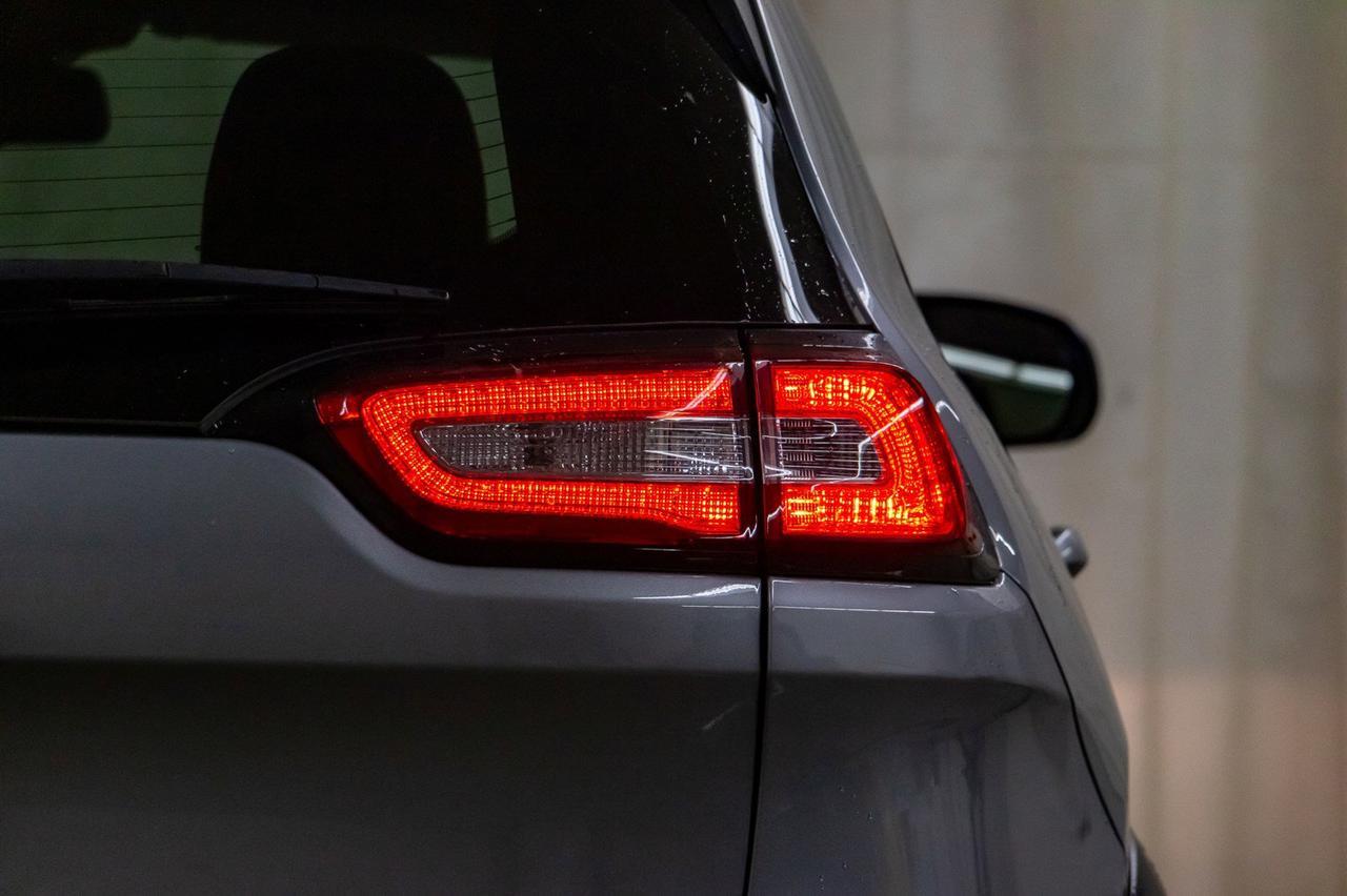 2016 Jeep Cherokee 4x4 Trailhawk Leather Roof Nav Red Deer AB