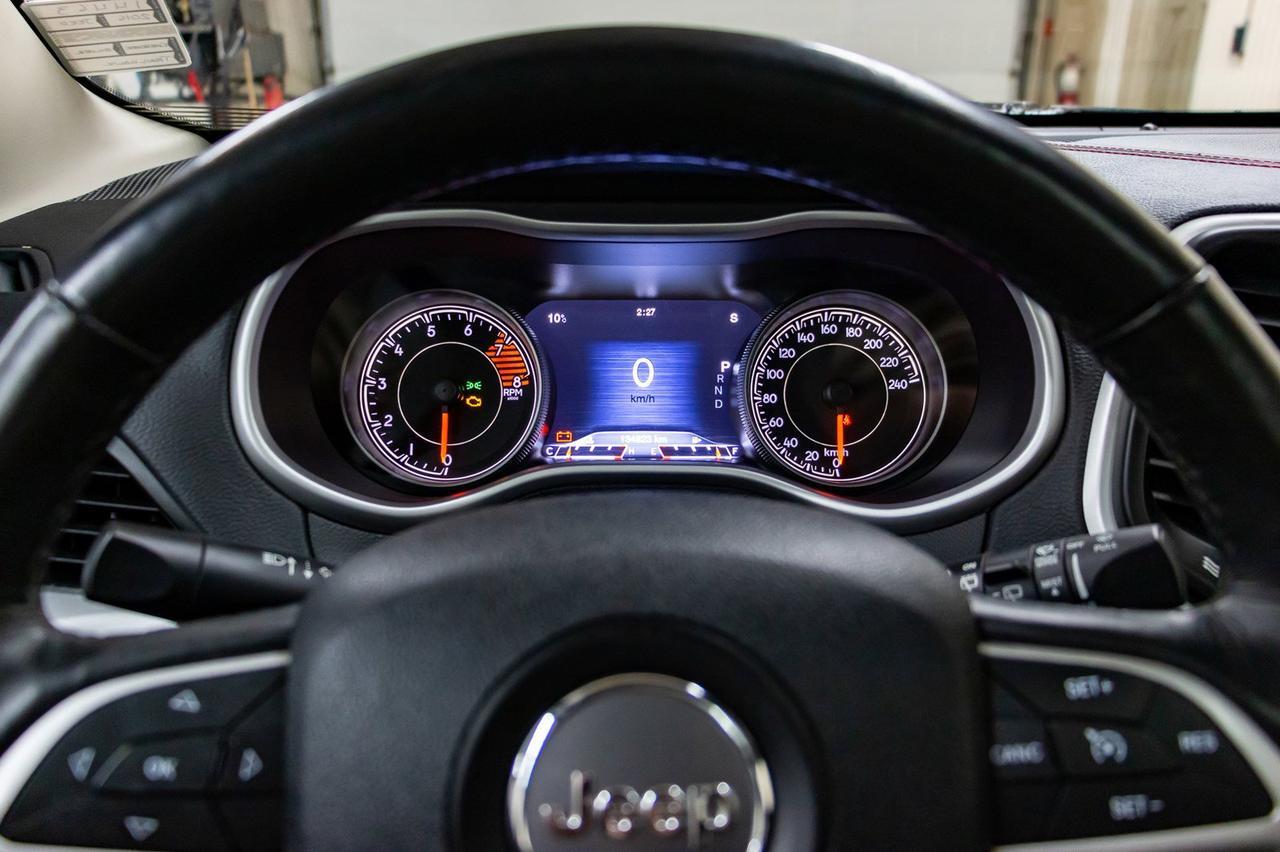 2016 Jeep Cherokee 4x4 Trailhawk Leather Roof Nav Red Deer AB