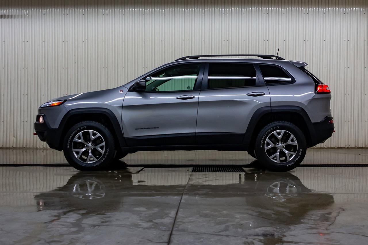 2016 Jeep Cherokee 4x4 Trailhawk Leather Roof Nav Red Deer AB