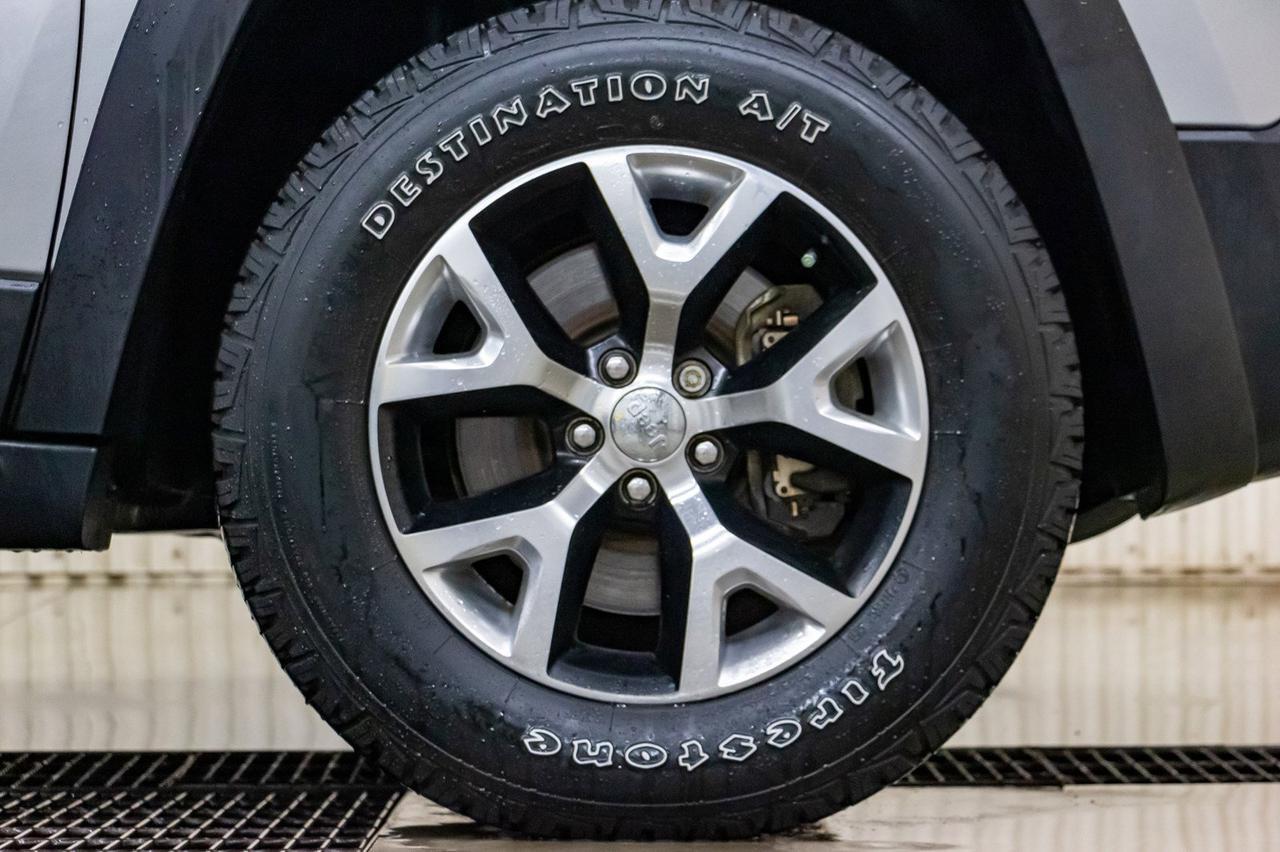 2016 Jeep Cherokee 4x4 Trailhawk Leather Roof Nav Red Deer AB