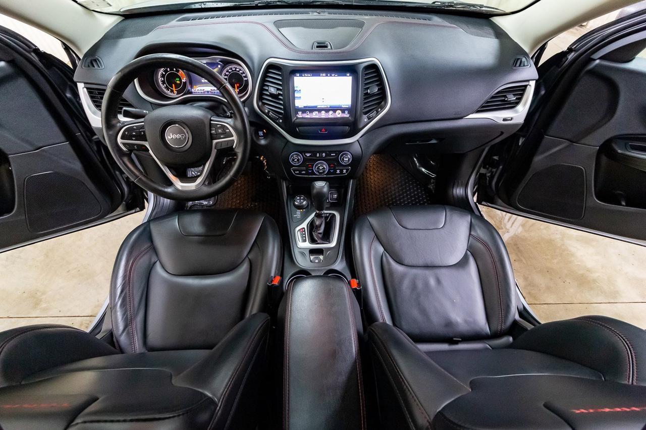 2016 Jeep Cherokee 4x4 Trailhawk Leather Roof Nav Red Deer AB