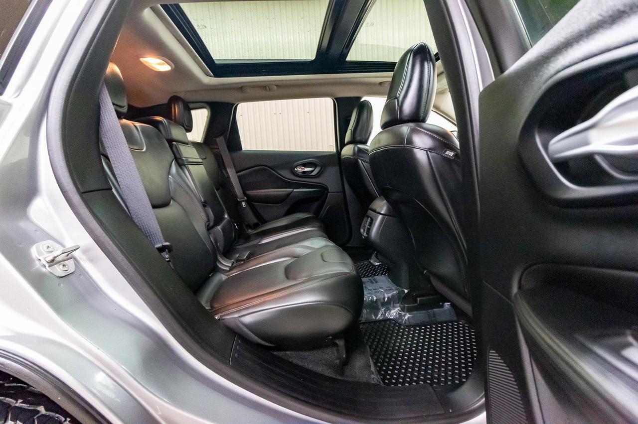 2016 Jeep Cherokee 4x4 Trailhawk Leather Roof Nav Red Deer AB