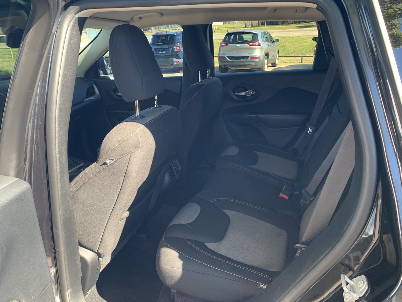 2016 Jeep Cherokee Altitude Palestine TX