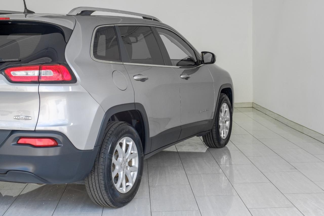 2016 Jeep Cherokee LATITUDE 4WD AUTOMATIC HEATED SEATS REAR CAMERA BLUETOOTH CRUISE Carrollton TX