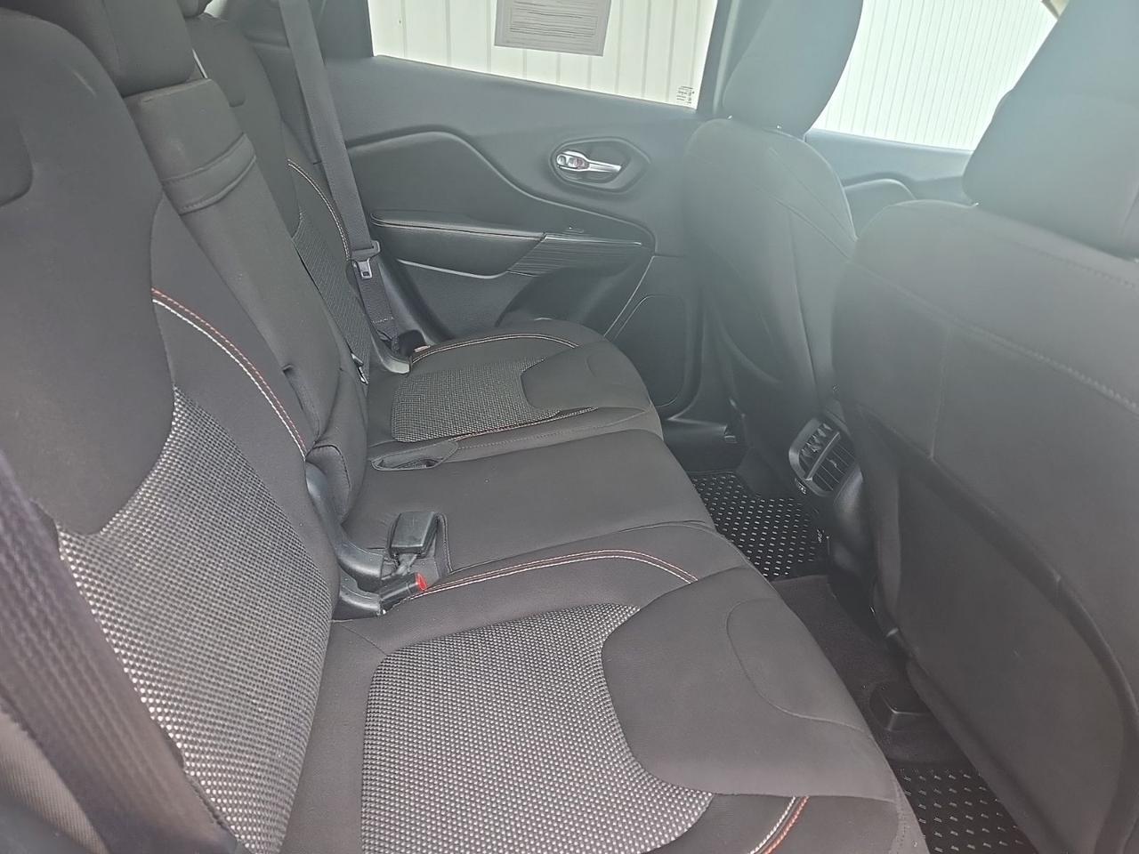 2016 Jeep Cherokee Latitude West Burlington IA