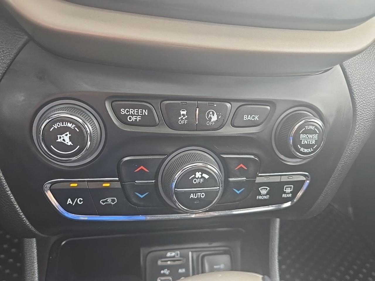 2016 Jeep Cherokee Latitude West Burlington IA