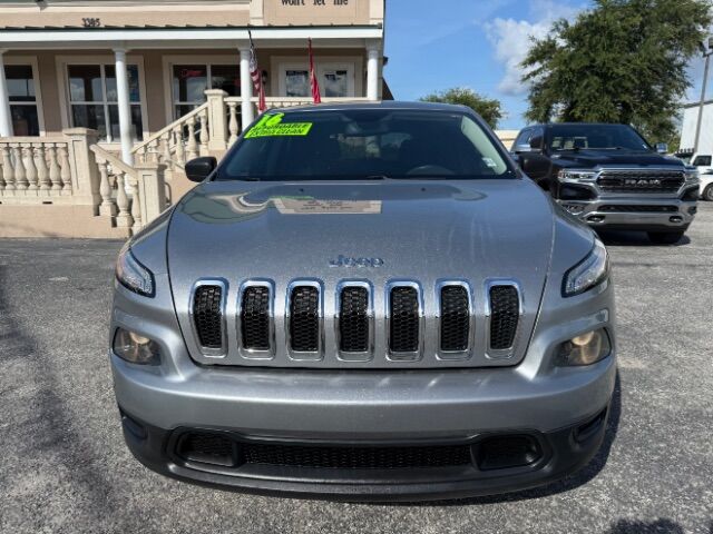 2016 Jeep Cherokee Sport