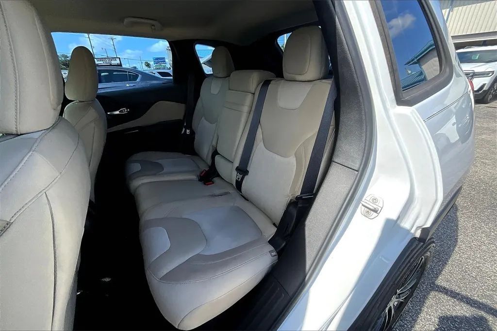 2016 Jeep Cherokee Sport SUV 4D Maitland FL