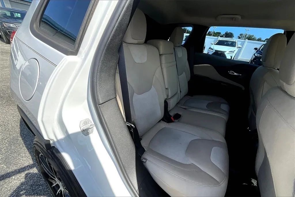 2016 Jeep Cherokee Sport SUV 4D Maitland FL