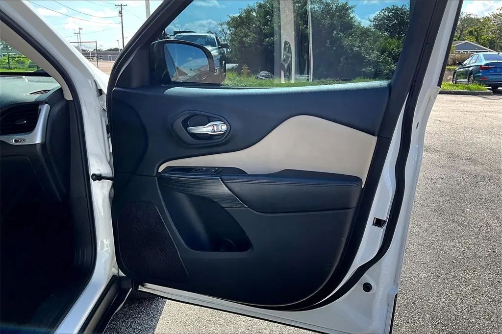 2016 Jeep Cherokee Sport SUV 4D Maitland FL