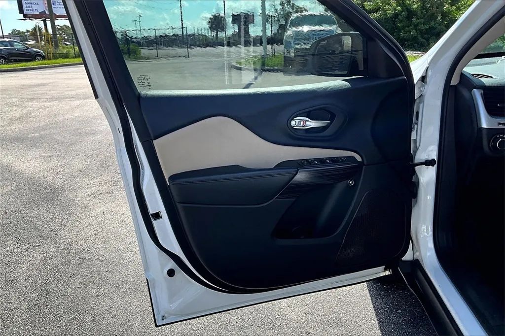 2016 Jeep Cherokee Sport SUV 4D Maitland FL