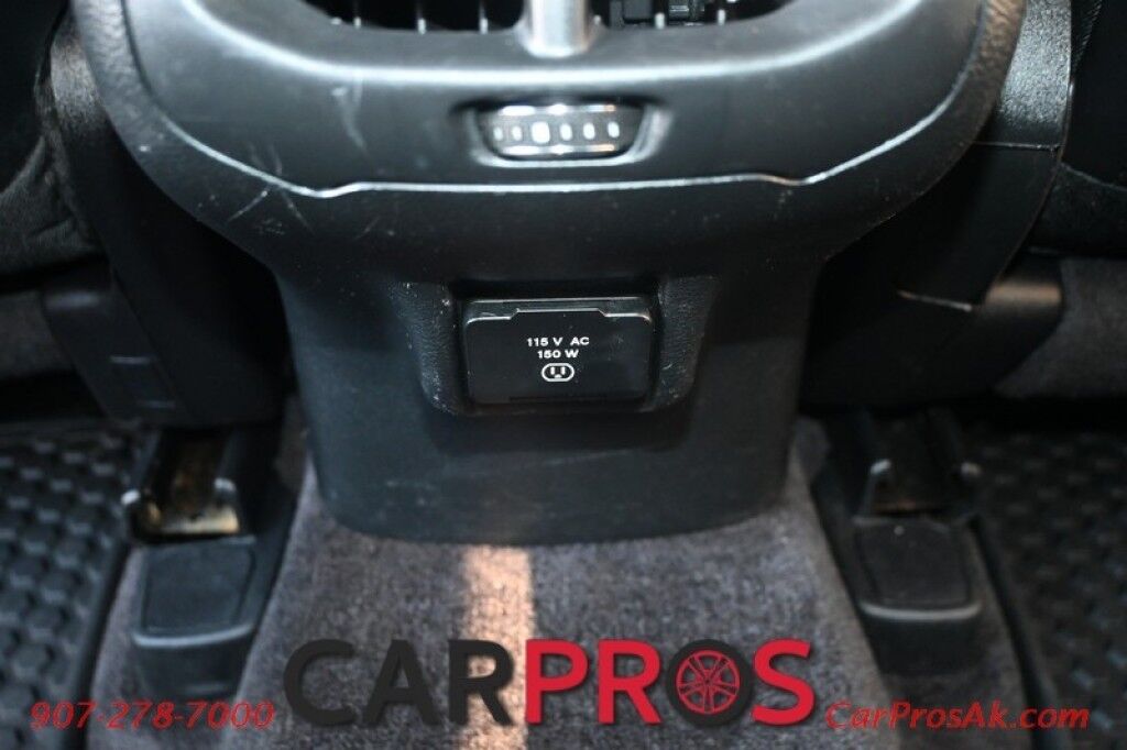 2016 Jeep Cherokee Trailhawk - 4X4 - 3.2L V6 - Heated Leather Seats - Heated Steering Wheel - Remote Start - Bluetooth - Backup Camera - Tow Package - Block heater Anchorage AK