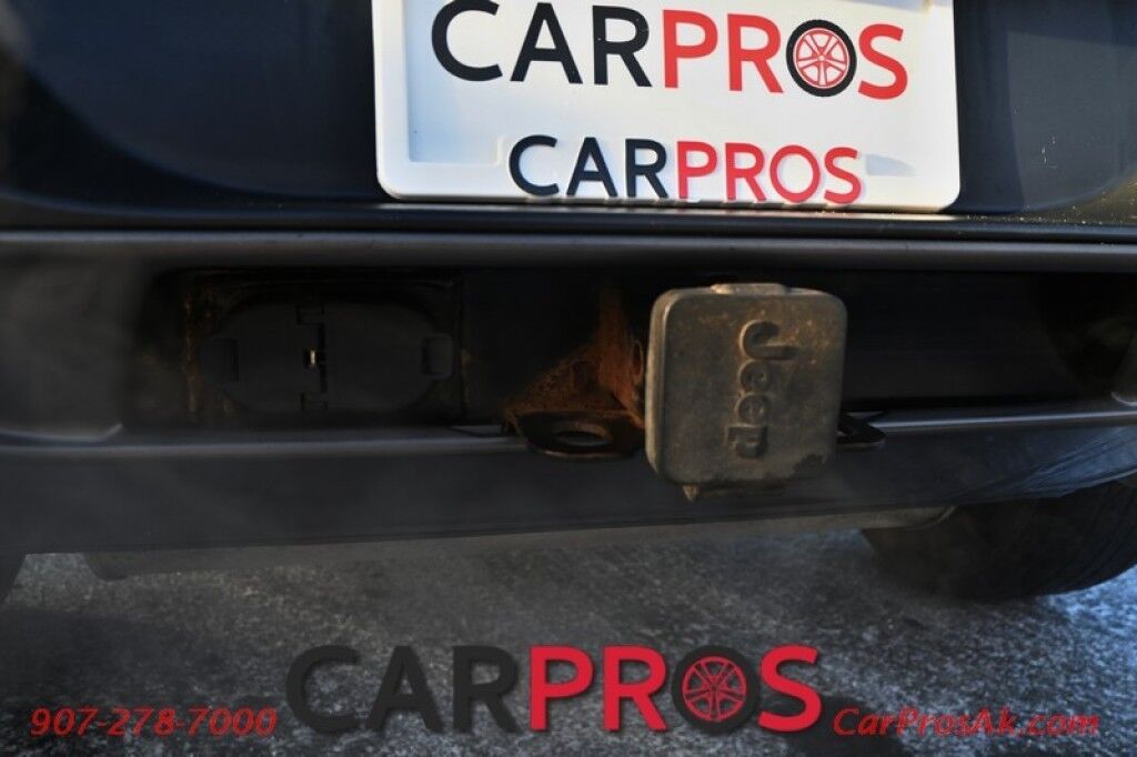 2016 Jeep Cherokee Trailhawk - 4X4 - 3.2L V6 - Heated Leather Seats - Heated Steering Wheel - Remote Start - Bluetooth - Backup Camera - Tow Package - Block heater Anchorage AK