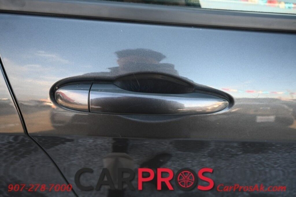 2016 Jeep Cherokee Trailhawk - 4X4 - 3.2L V6 - Heated Leather Seats - Heated Steering Wheel - Remote Start - Bluetooth - Backup Camera - Tow Package - Block heater Anchorage AK