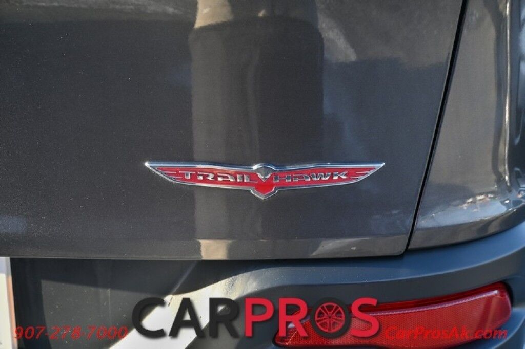 2016 Jeep Cherokee Trailhawk - 4X4 - 3.2L V6 - Heated Leather Seats - Heated Steering Wheel - Remote Start - Bluetooth - Backup Camera - Tow Package - Block heater Anchorage AK