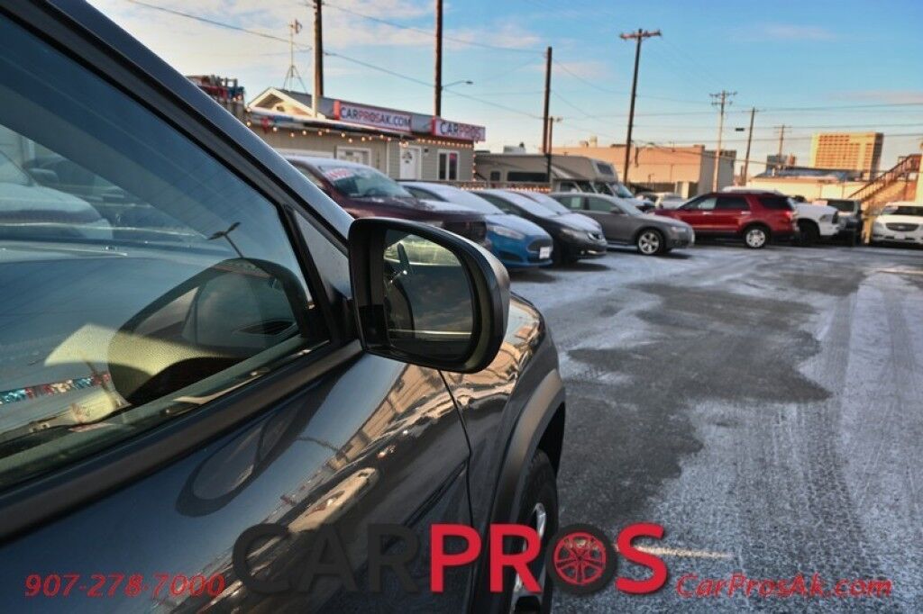 2016 Jeep Cherokee Trailhawk - 4X4 - 3.2L V6 - Heated Leather Seats - Heated Steering Wheel - Remote Start - Bluetooth - Backup Camera - Tow Package - Block heater Anchorage AK