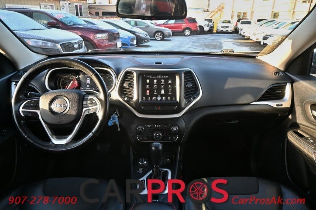 2016 Jeep Cherokee Trailhawk - 4X4 - 3.2L V6 - Heated Leather Seats - Heated Steering Wheel - Remote Start - Bluetooth - Backup Camera - Tow Package - Block heater Anchorage AK