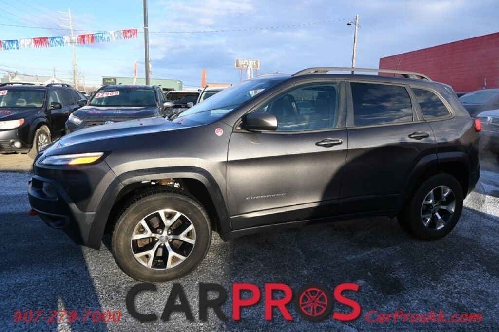 2016 Jeep Cherokee Trailhawk - 4X4 - 3.2L V6 - Heated Leather Seats - Heated Steering Wheel - Remote Start - Bluetooth - Backup Camera - Tow Package - Block heater
