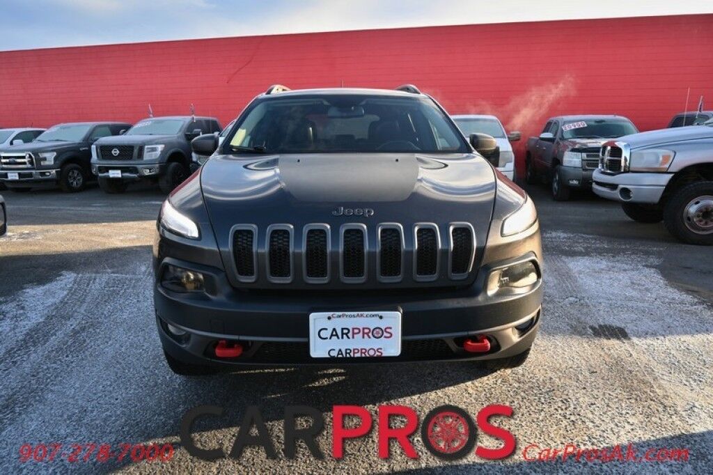 2016 Jeep Cherokee Trailhawk - 4X4 - 3.2L V6 - Heated Leather Seats - Heated Steering Wheel - Remote Start - Bluetooth - Backup Camera - Tow Package - Block heater