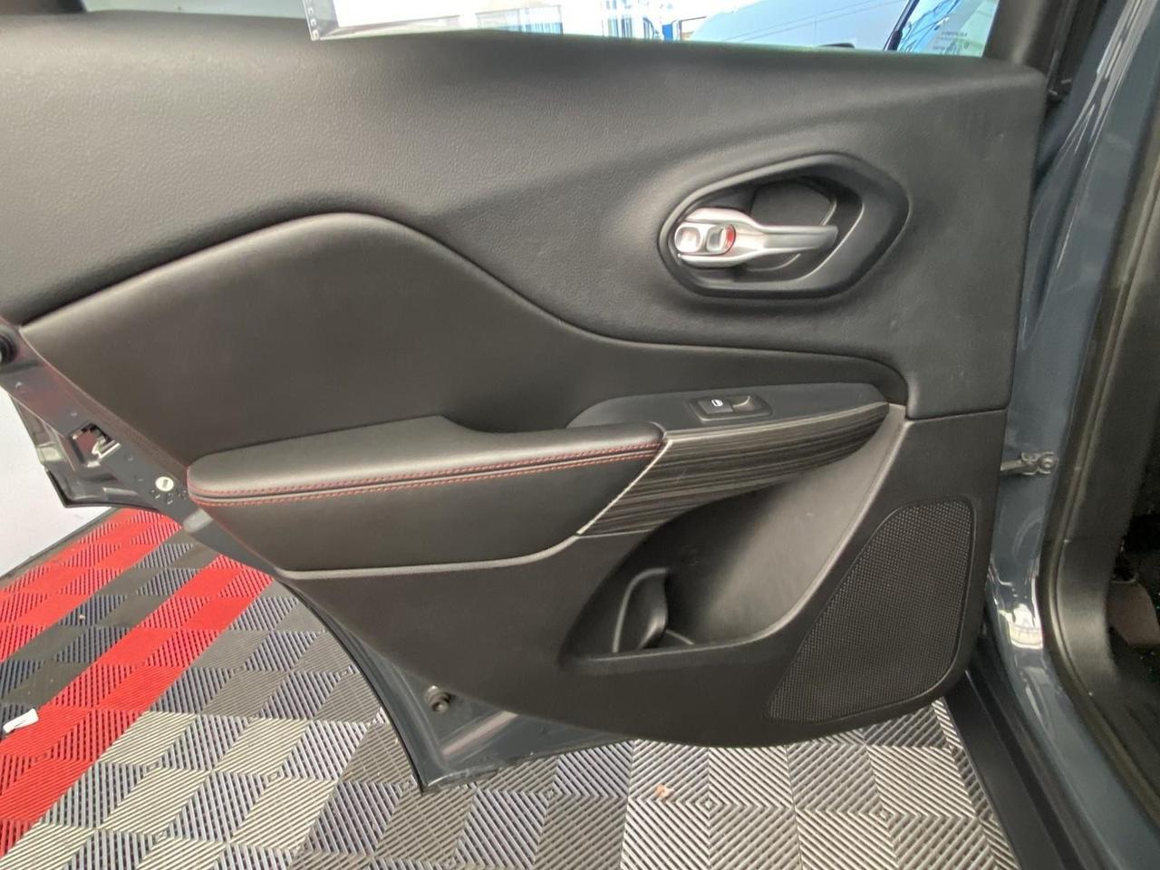 2016 Jeep Cherokee Trailhawk Richmond Hill NY