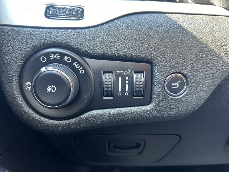 2016 Jeep Cherokee Trailhawk Whitinsville MA