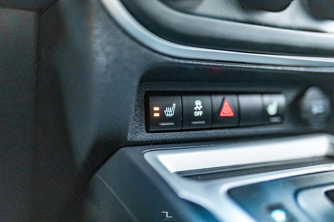 2016 Jeep Compass 4x4 High Altitude Leather Roof Red Deer AB