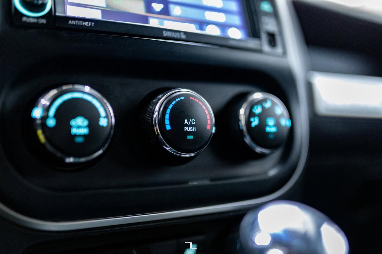 2016 Jeep Compass 4x4 North All Season BCam Red Deer AB