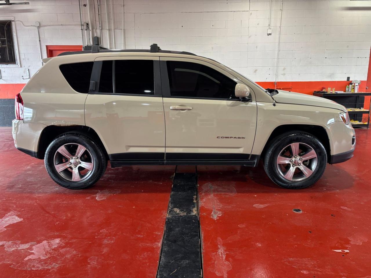 2016 Jeep Compass Latitude 4WD