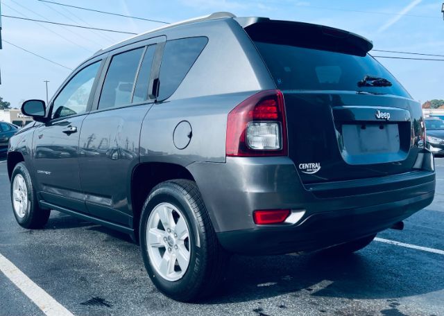 2016 Jeep Compass Latitude FWD