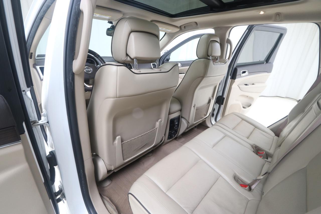 2016 Jeep Cherokee Overland photo 39