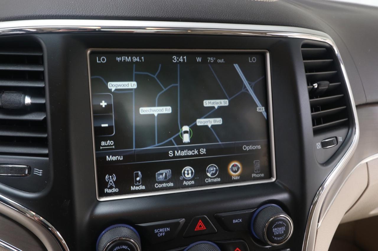 2016 Jeep Cherokee Overland photo 26