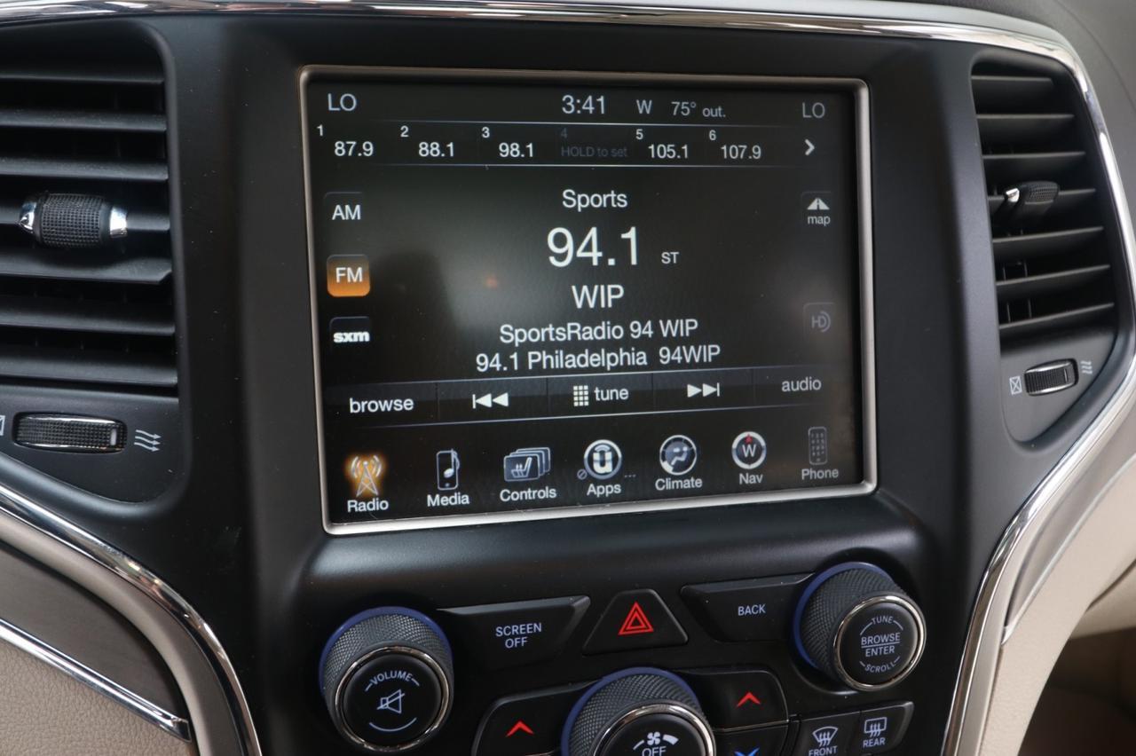 2016 Jeep Cherokee Overland photo 27