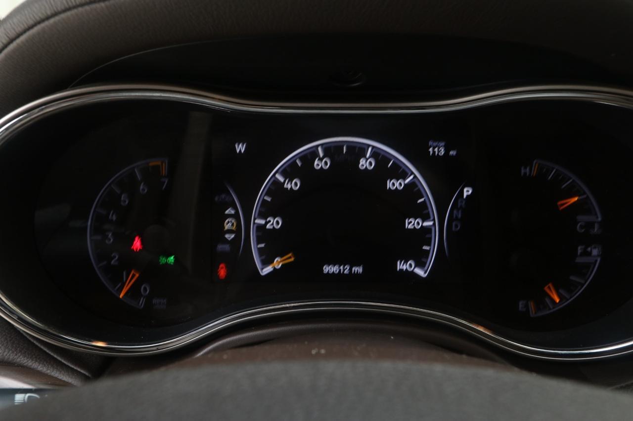 2016 Jeep Cherokee Overland photo 22