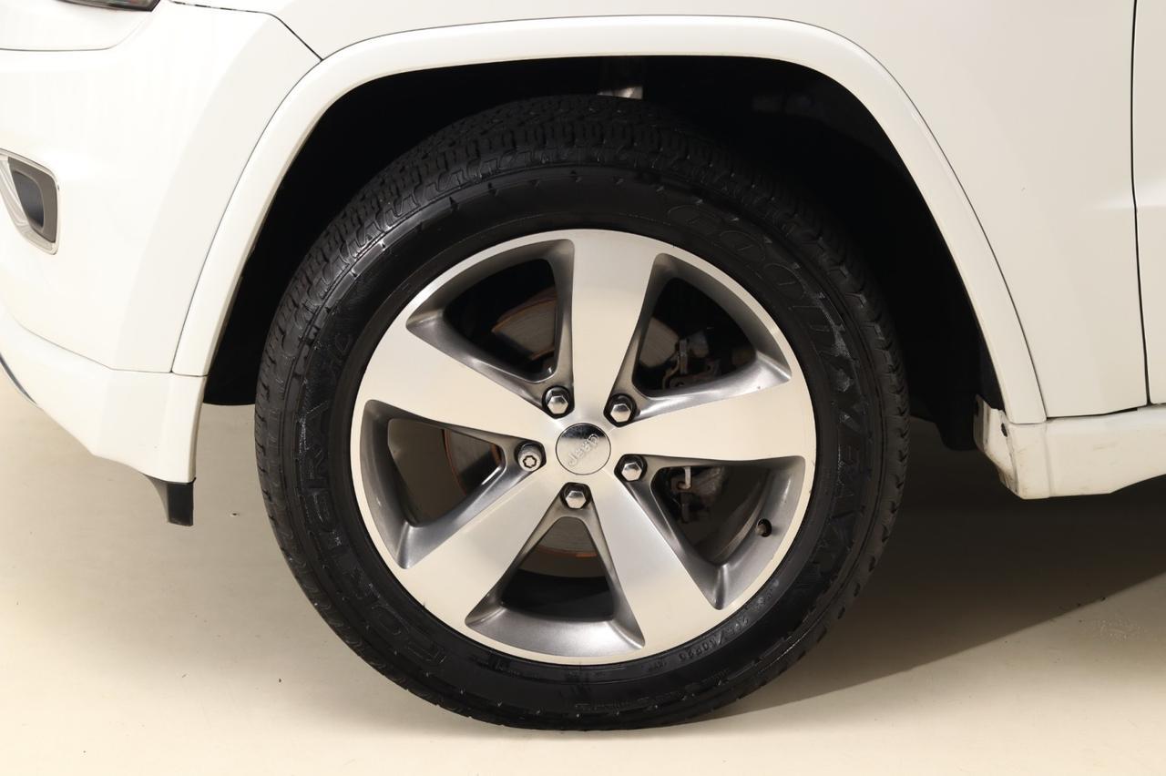 2016 Jeep Cherokee Overland photo 46