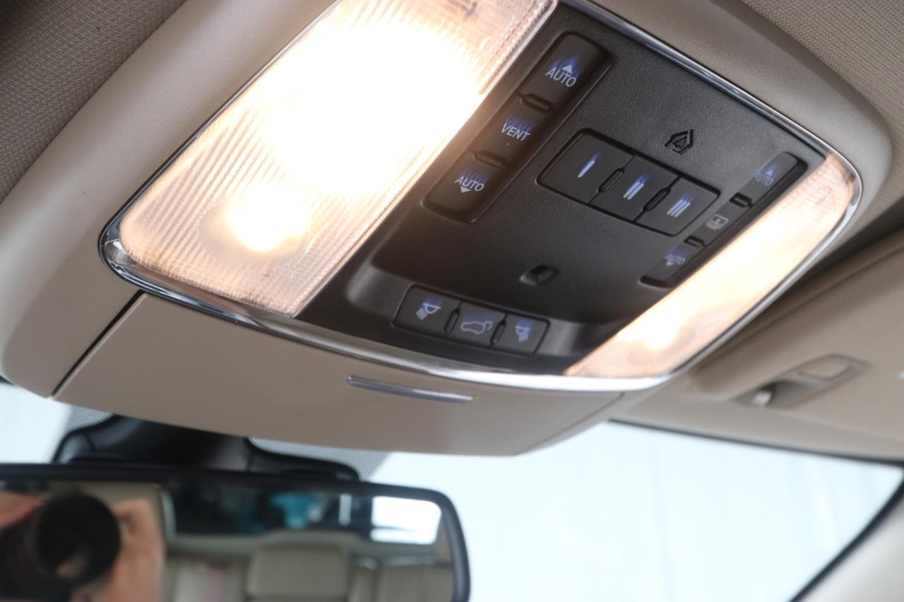 2016 Jeep Cherokee Overland photo 35