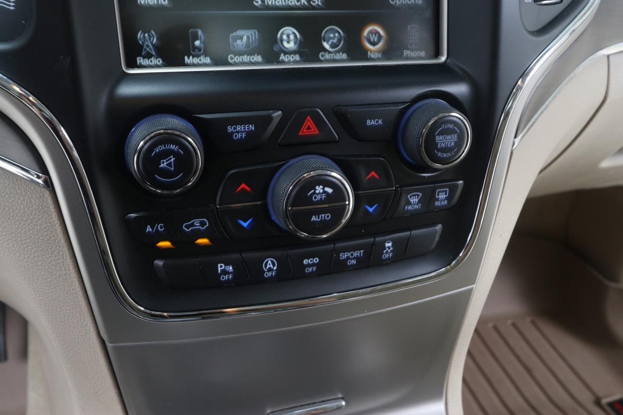 2016 Jeep Cherokee Overland photo 29