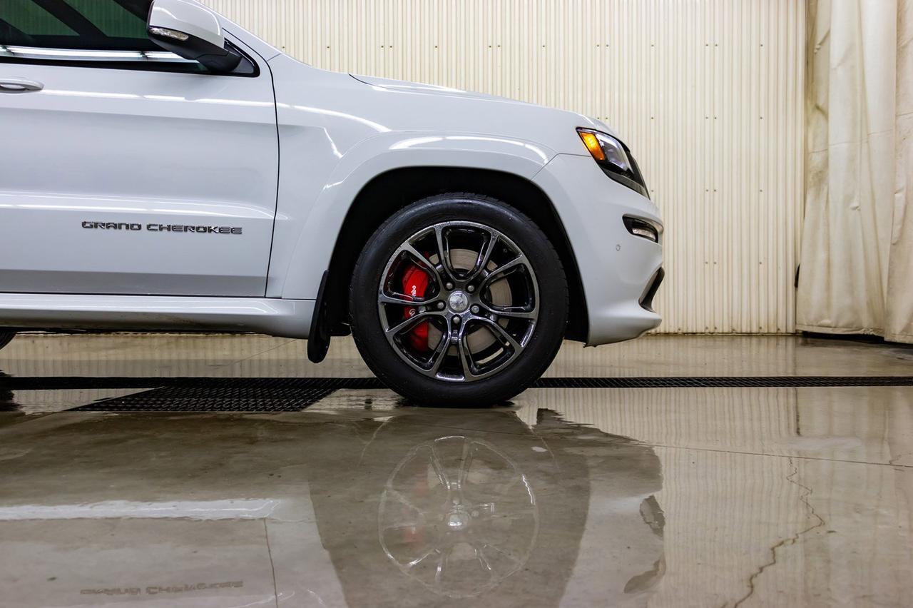 2016 Jeep Grand Cherokee 4x4 SRT Leather Roof Nav Red Deer AB