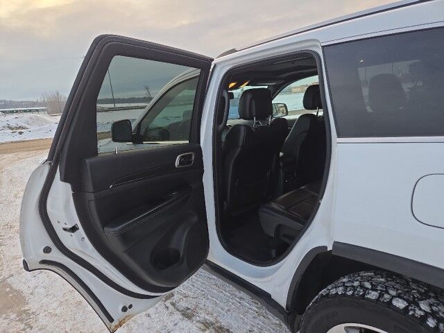 2016 Jeep Grand Cherokee Limited Whitecourt AB