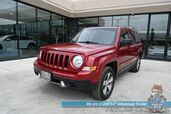 2016 Jeep Patriot High Altitude Edition / 4X4 / Auto Start / Power & Heated Leather Seats / Sunroof / Bluetooth / Power Locks, Windows & Mirrors / Cruise Control / Air Conditioning / Aluminum Wheels / Only 89K Miles / 26 MPG