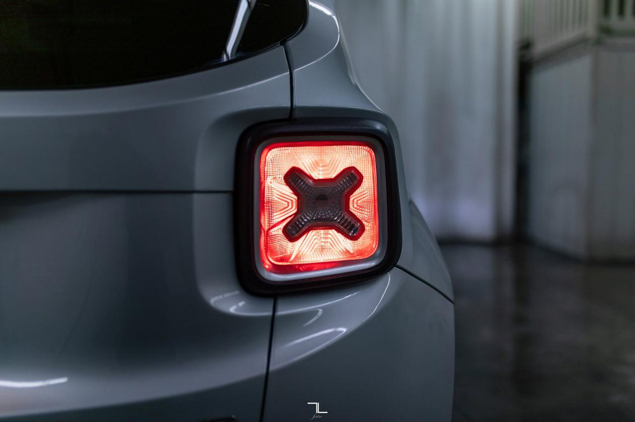 2016 Jeep Renegade 4x4 Limited Leather Roof Nav BCam Red Deer AB