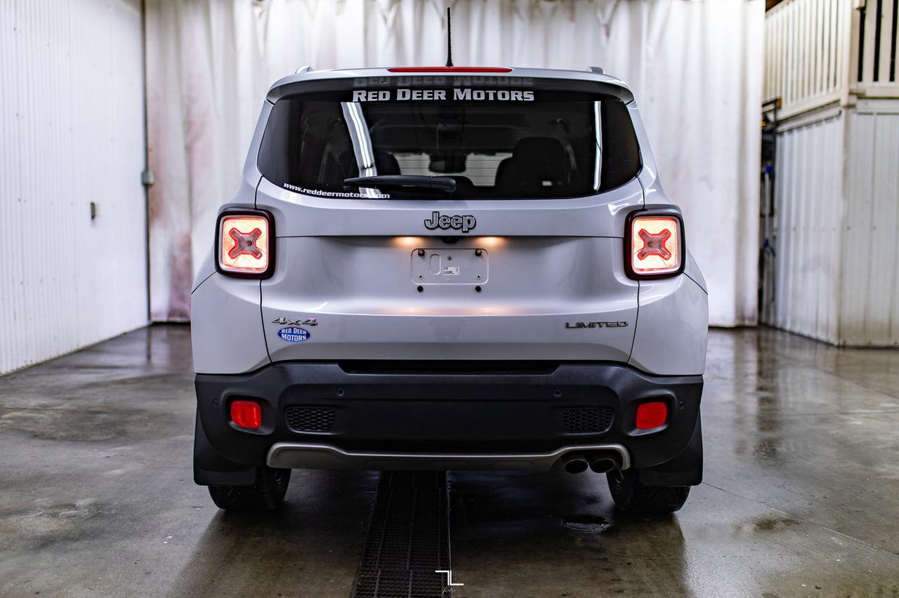2016 Jeep Renegade 4x4 Limited Leather Roof Nav BCam Red Deer AB