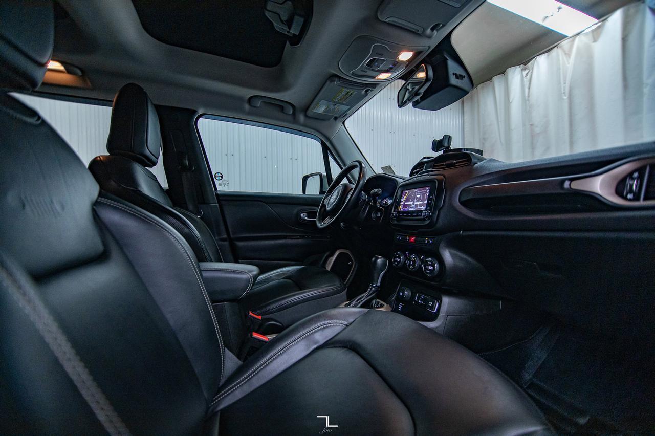 2016 Jeep Renegade 4x4 Limited Leather Roof Nav BCam Red Deer AB