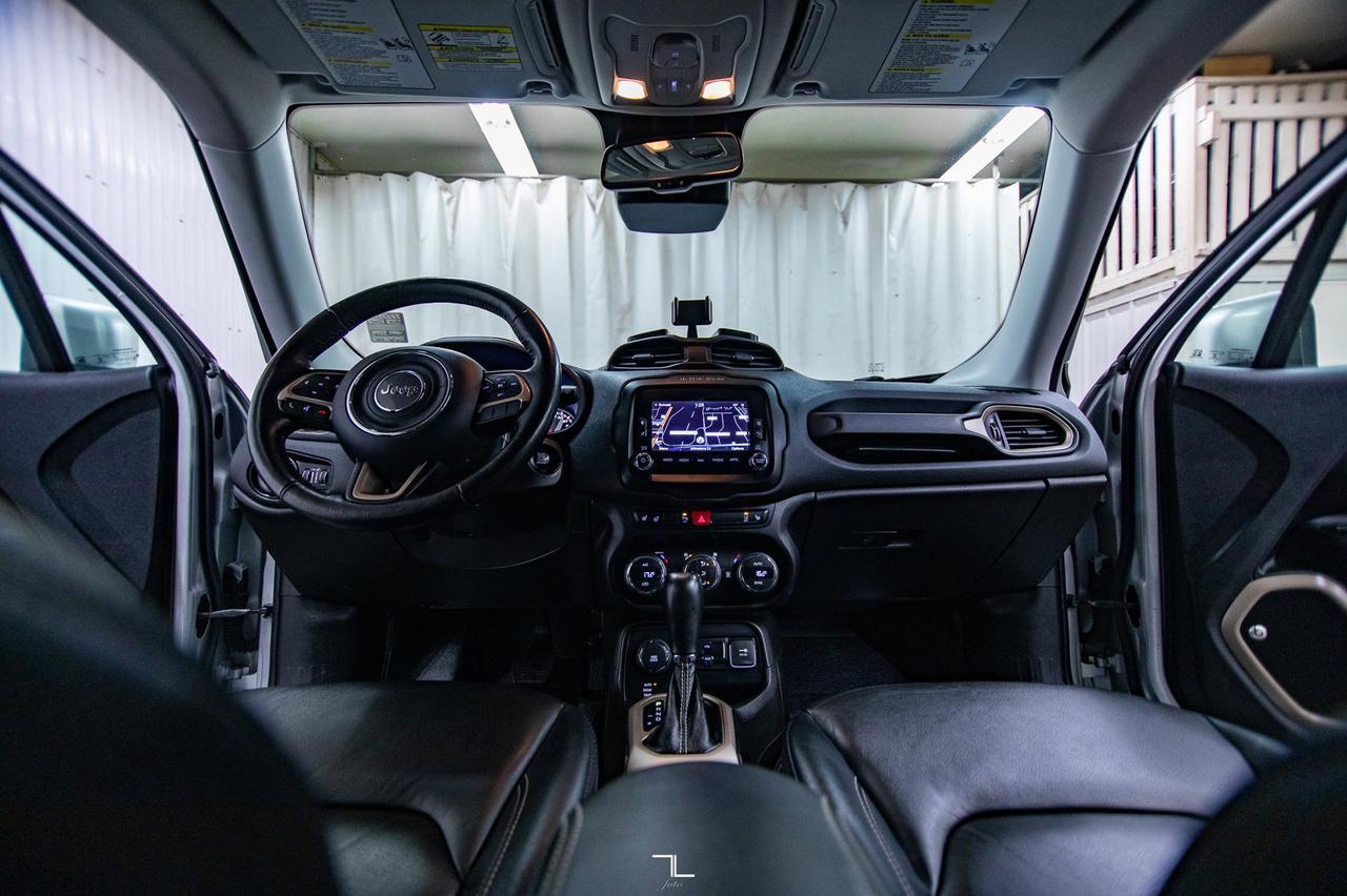 2016 Jeep Renegade 4x4 Limited Leather Roof Nav BCam Red Deer AB